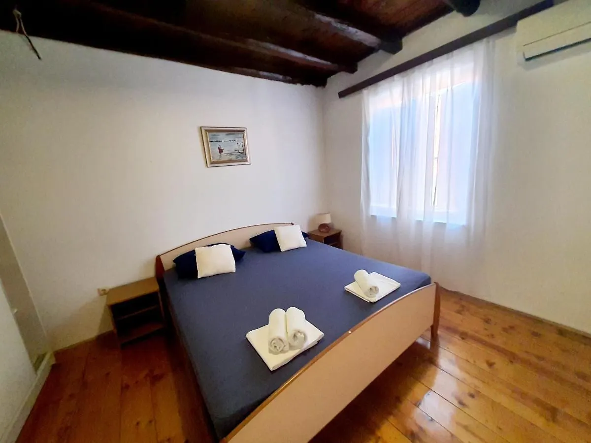 Apartments Stone House Kastela