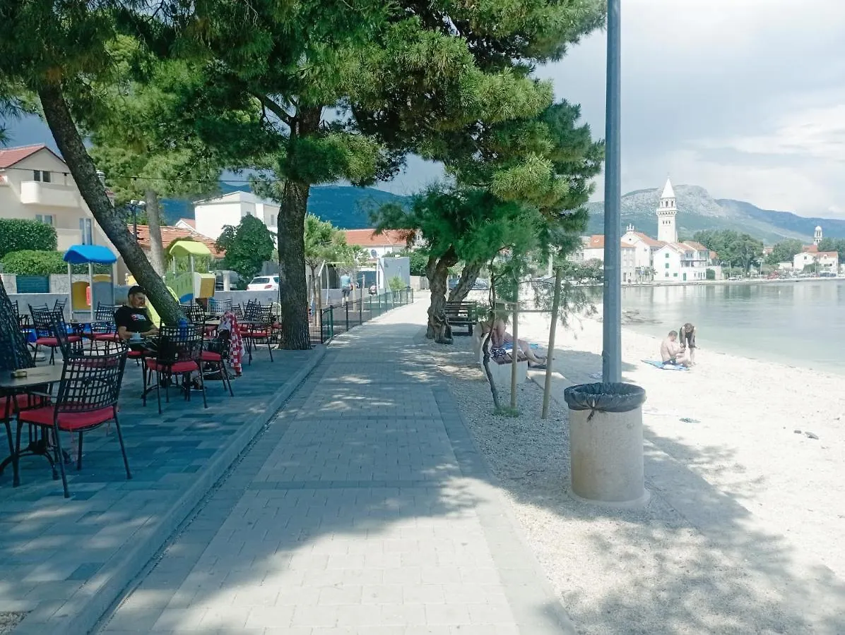 Apartments Stone House Kastela